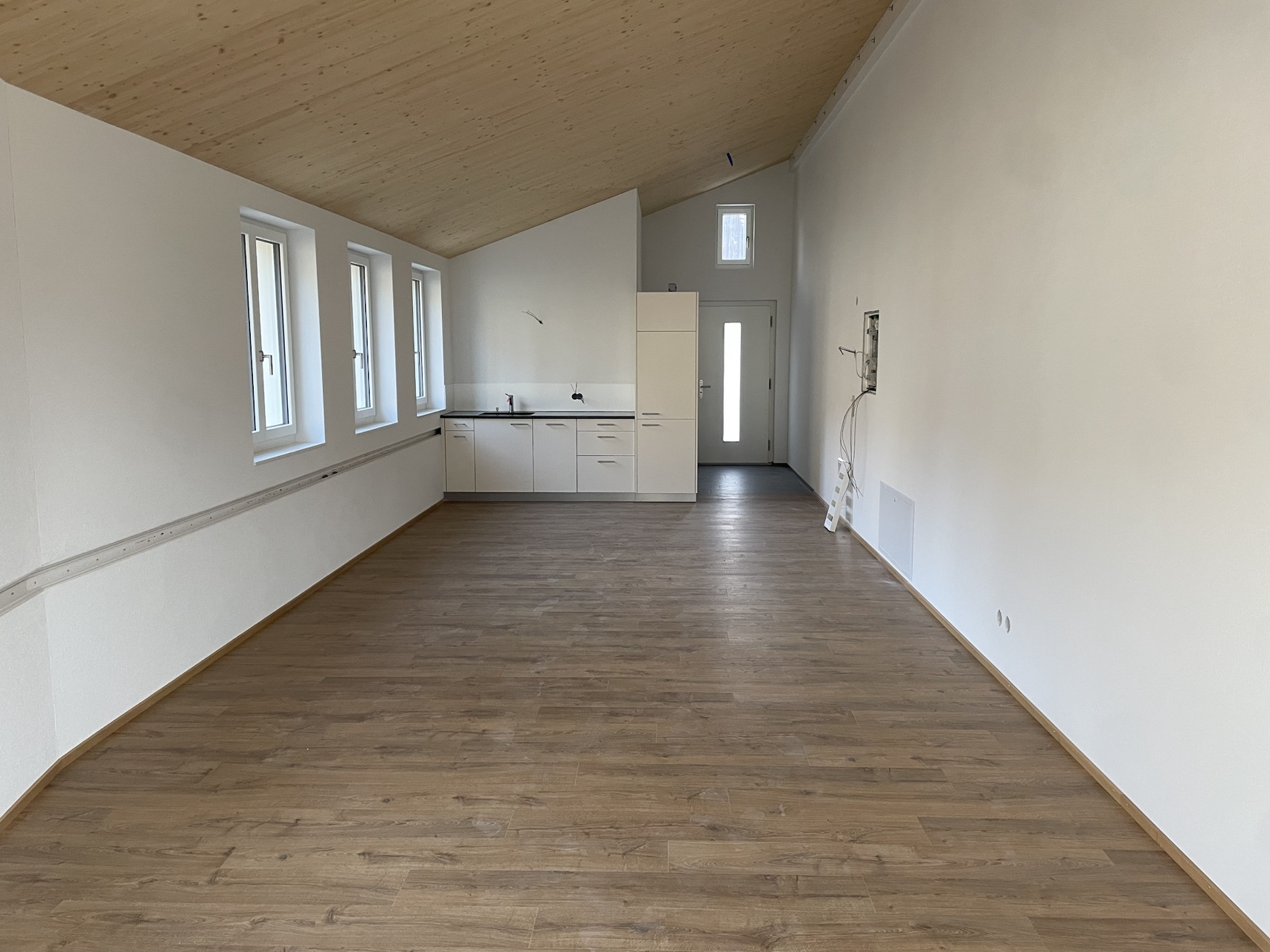 IMG_5939_3.HEIC_compressed